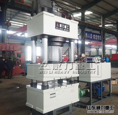 <b>圓形不銹鋼水箱液壓機(jī)</b>