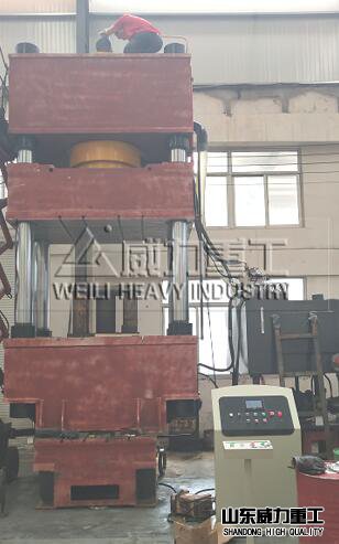 斗齒熱鍛成型機