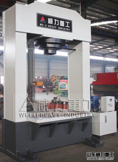 315噸龍門液壓機(jī)