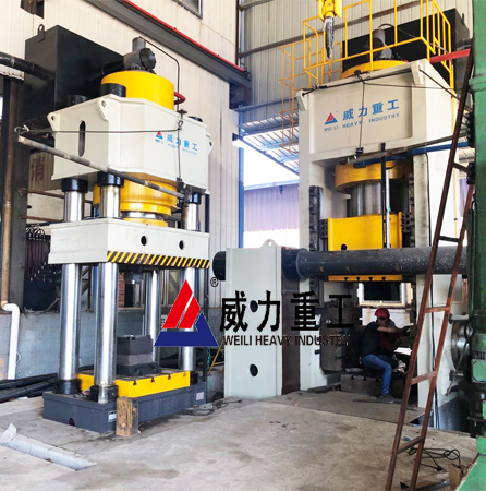 客戶現(xiàn)場實拍液壓機(jī)