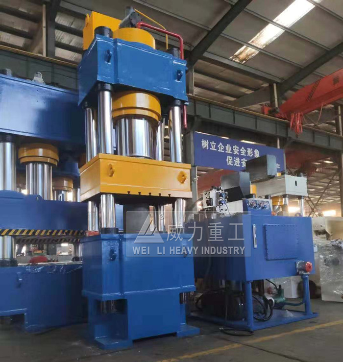 山東威力重工復合材料液壓機