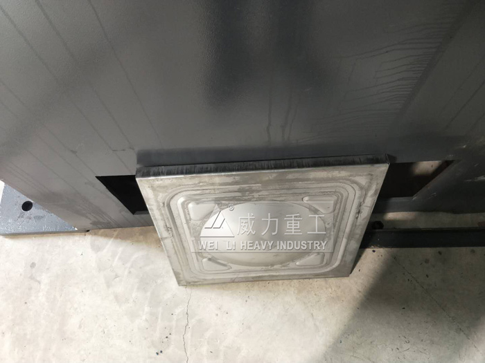 生產(chǎn)水箱成品