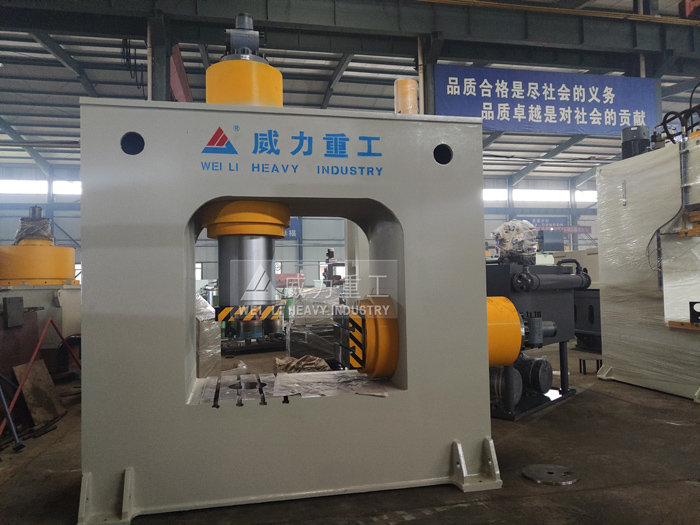 多向鍛造框架式液壓機細節