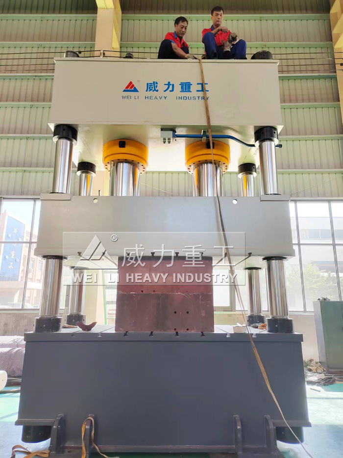 山東威力重工復合材料液壓機